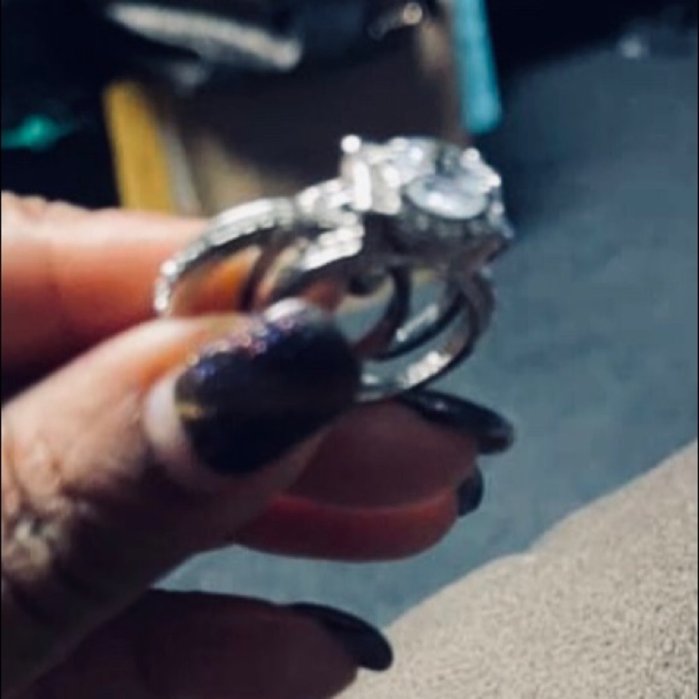 Wedding ring set - Picture 3 of 4